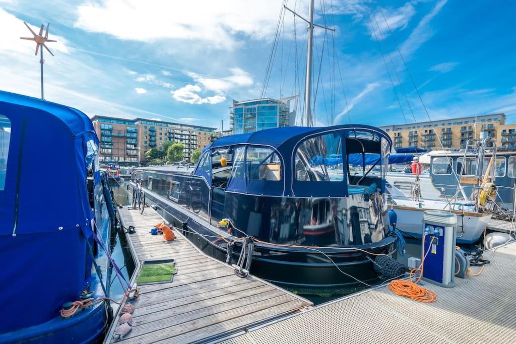 Luxurious Houseboat Near Canary Wharf In Лондон Экстерьер фото